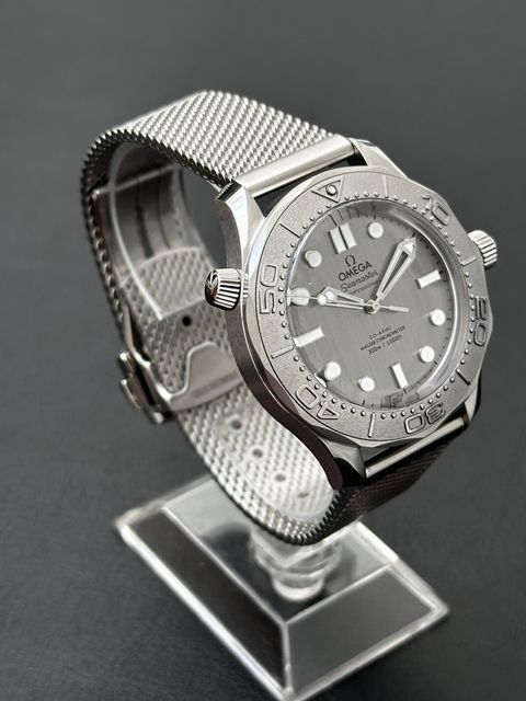 Omega Seamaster Diver 300m 210.30.42.20.06.002 Image 4